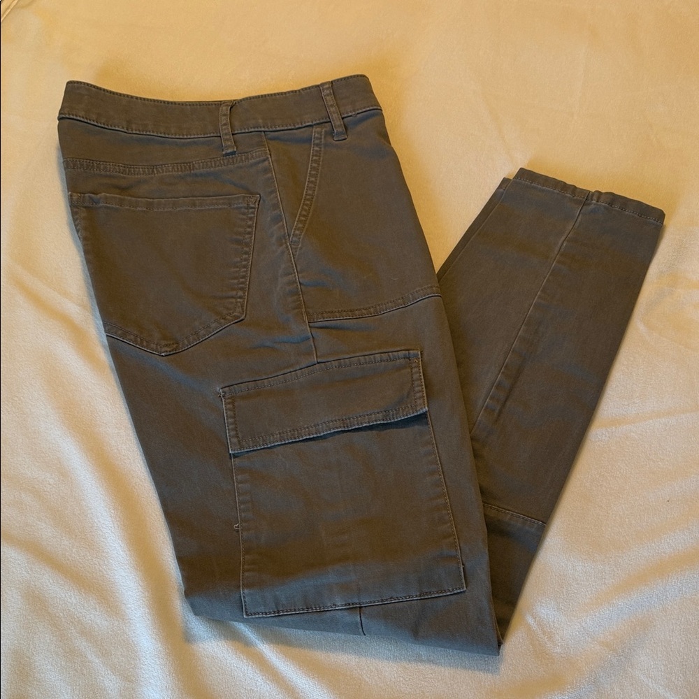 Tommy Hilfiger Olive Women’s Cargo Pants